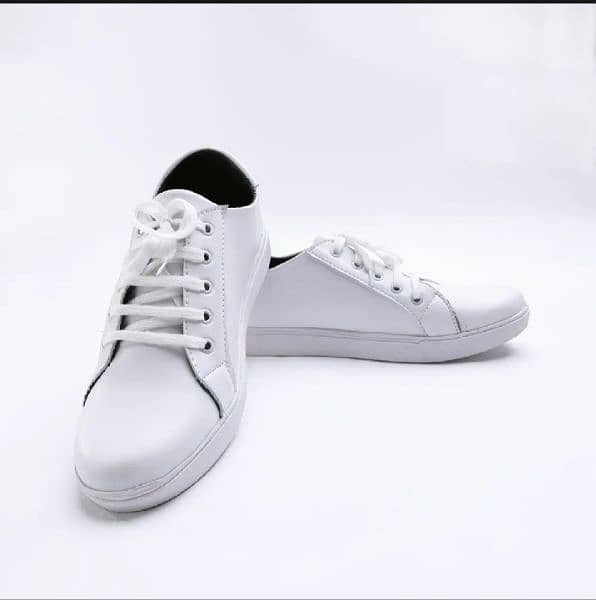 white sneakers size 39 2