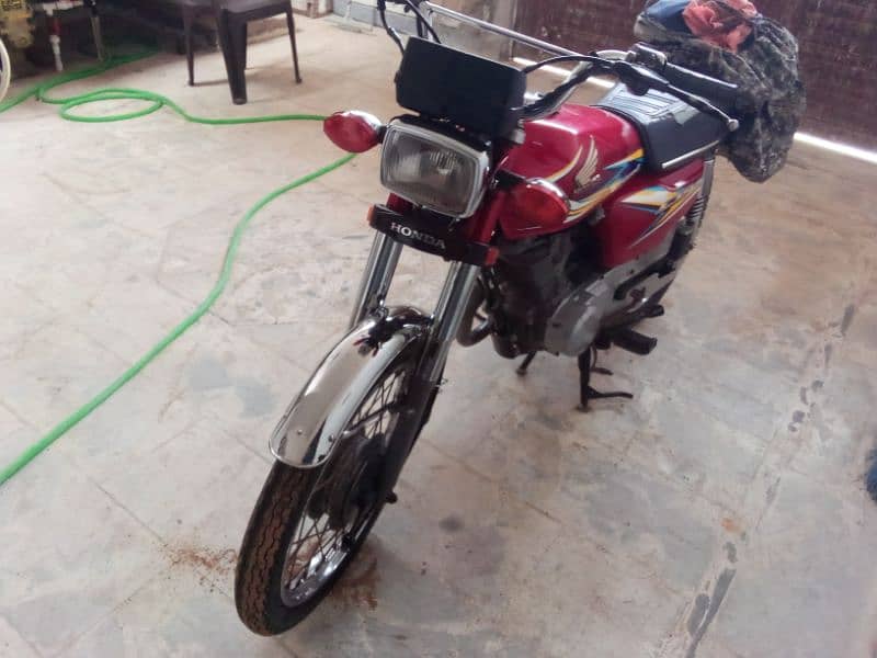 Honda 125 special golden number 786 4