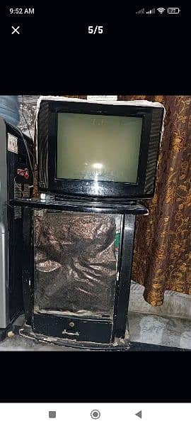 sumsung slim t. v. 21 inch . condition is Good. . 0