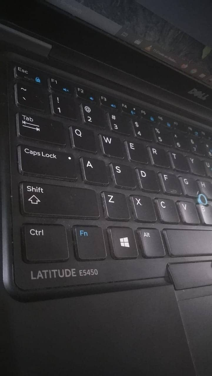 DELL LATITUDE 2