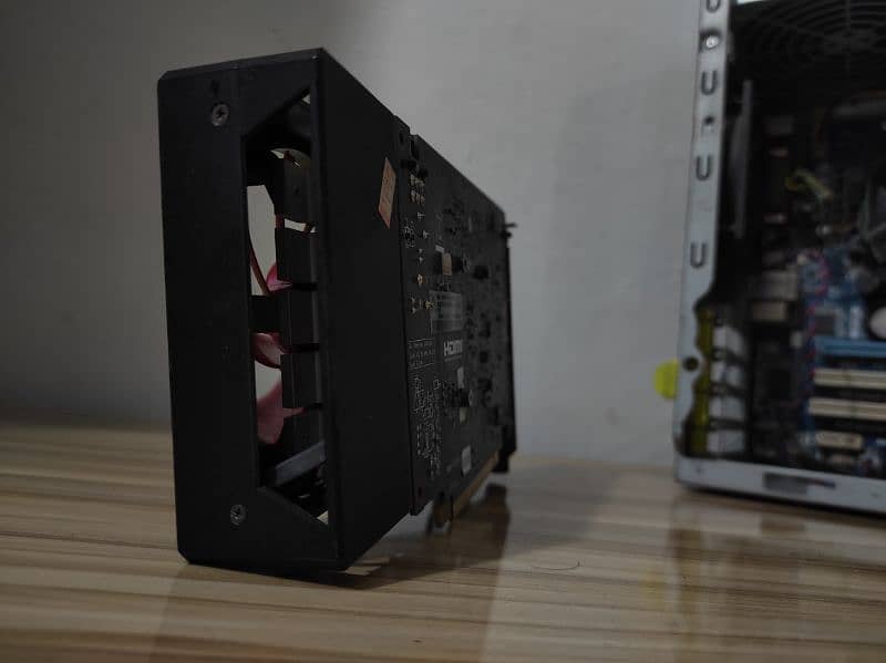 RX 560 4 GB GRAPHICS CARD GPU (display not working) 1