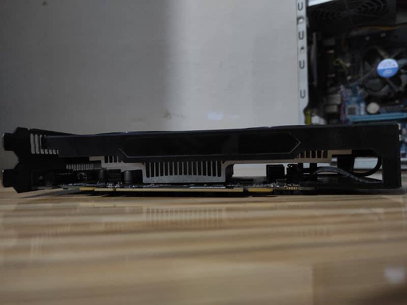 RX 560 4 GB GRAPHICS CARD GPU (display not working) 2