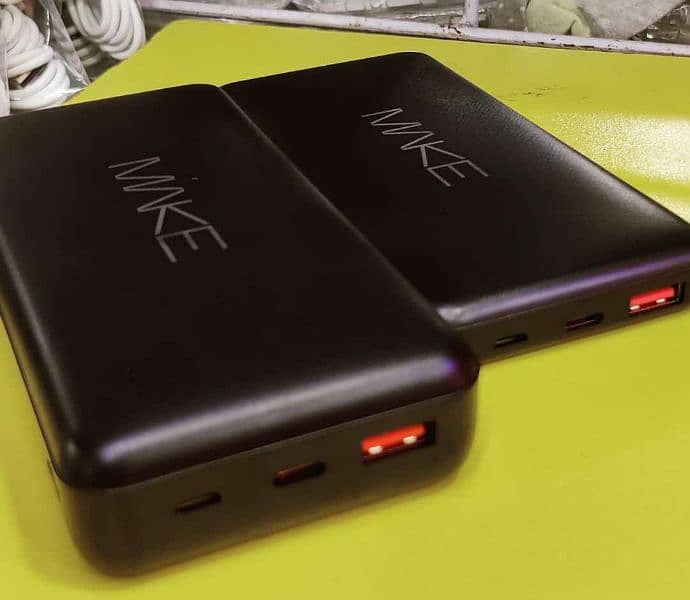 20000mah power bank PD 20w, Qc. 18w fast 1