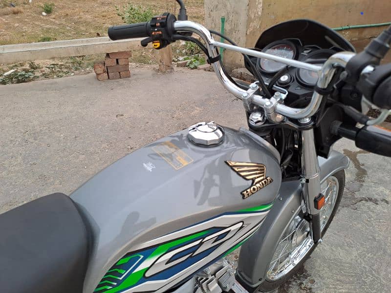 Honda CD 70 Dream 3