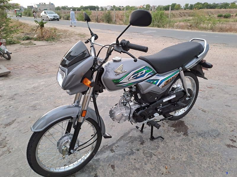 Honda CD 70 Dream 12