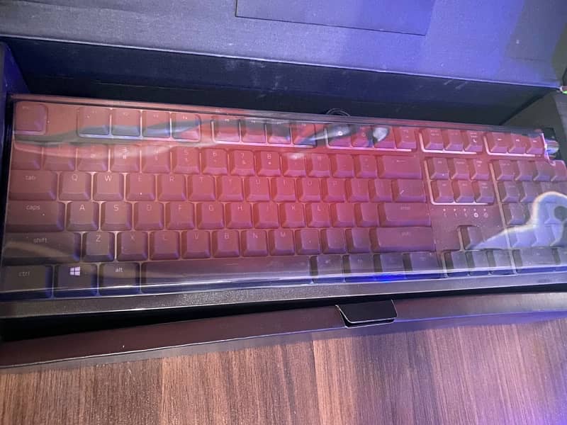 Razer Ornata V2 Chroma Gaming Keyboard RGB 1
