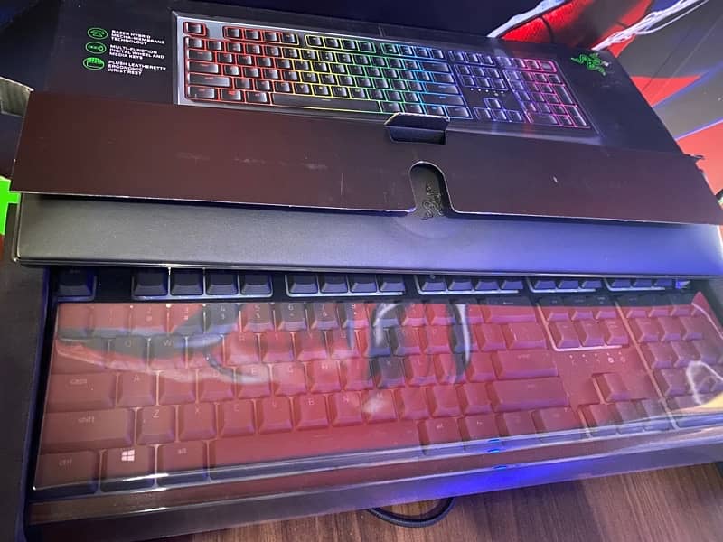 Razer Ornata V2 Chroma Gaming Keyboard RGB 2