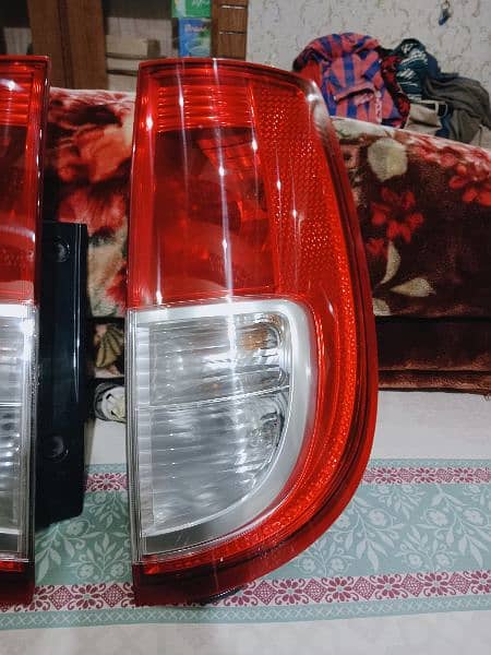 Nissan Mocco Tail Lights model 2006 to 2012 4