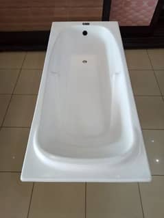 Bath tub/ Jaccuzie/ Acrylic tub/ bathing tub/ shower tray