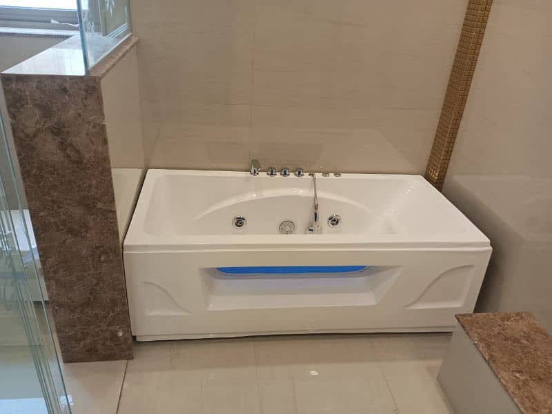 Bath tub/ Jaccuzie/ Acrylic tub/ bathing tub/ shower tray 6