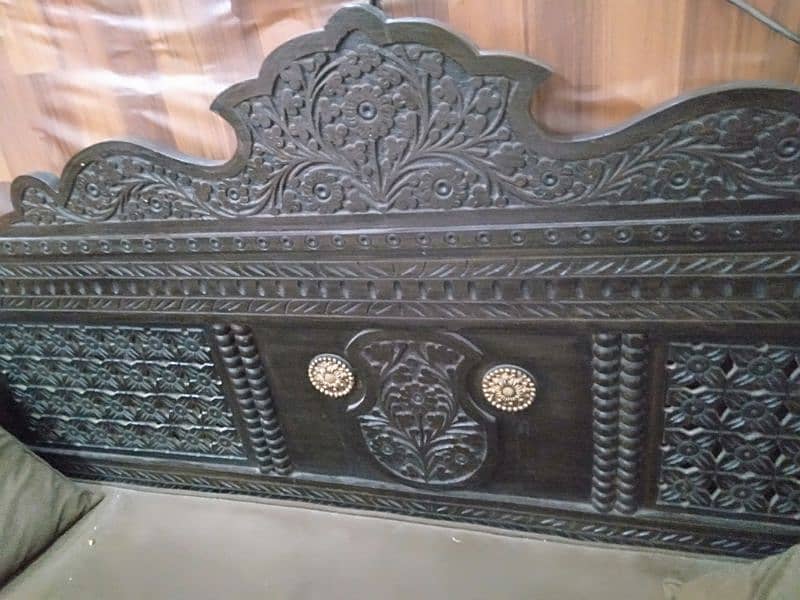 very beautiful antique look dewan 1