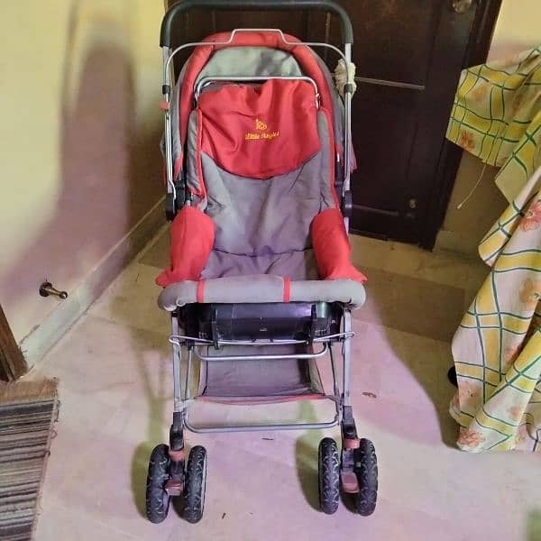 pram for kids and toddlers(price is negotiable) 0