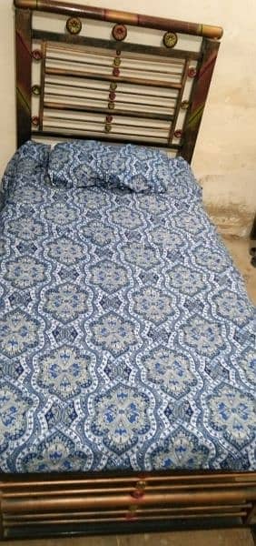 Iron bed outlet single olx