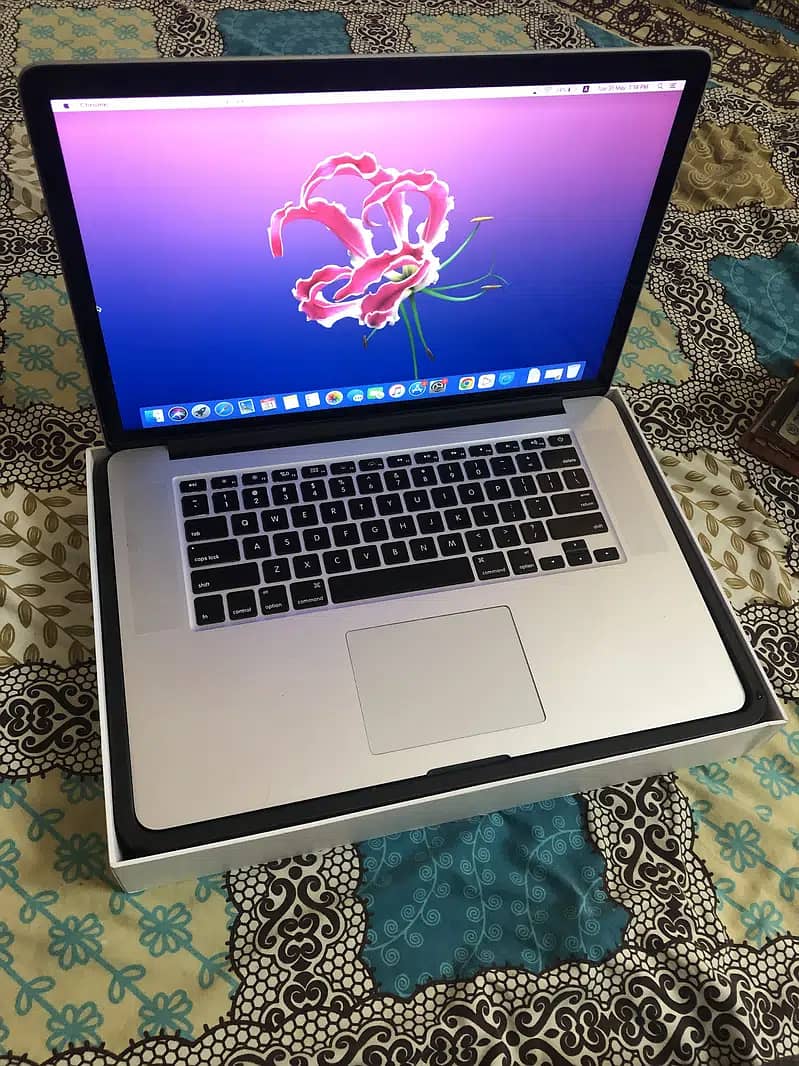 Macbook pro Mid 2015 15" inch 1