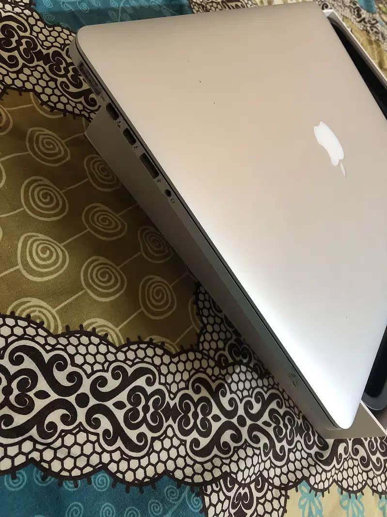 Macbook pro Mid 2015 15" inch 3