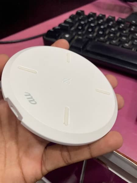 au wireless charging pad for aquas r3 or sony xz3 3