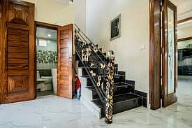 Female vacancy available in Real estate Office