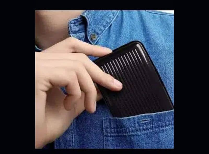 Pack Of 4 Aluma Wallet Resistant Card Protect Holder 6 pockets 1