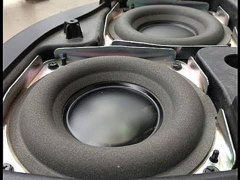 bose sparewheel woofer built-in amplifier with 2 woofers with basetube 2