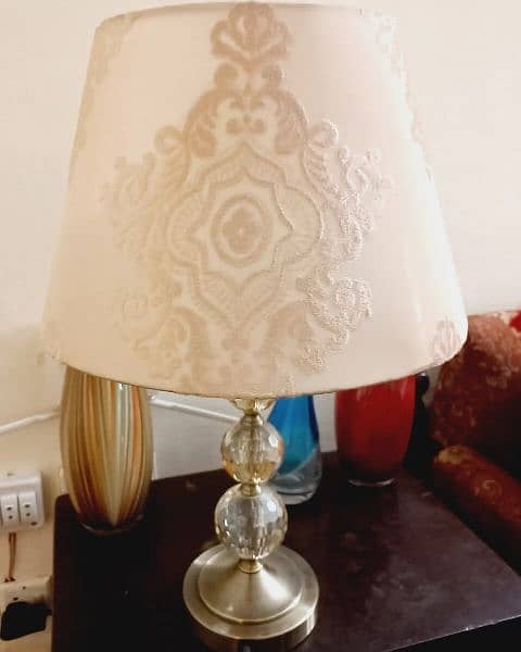 Pair of Crystal Lamps With 4 lamp Caps 2