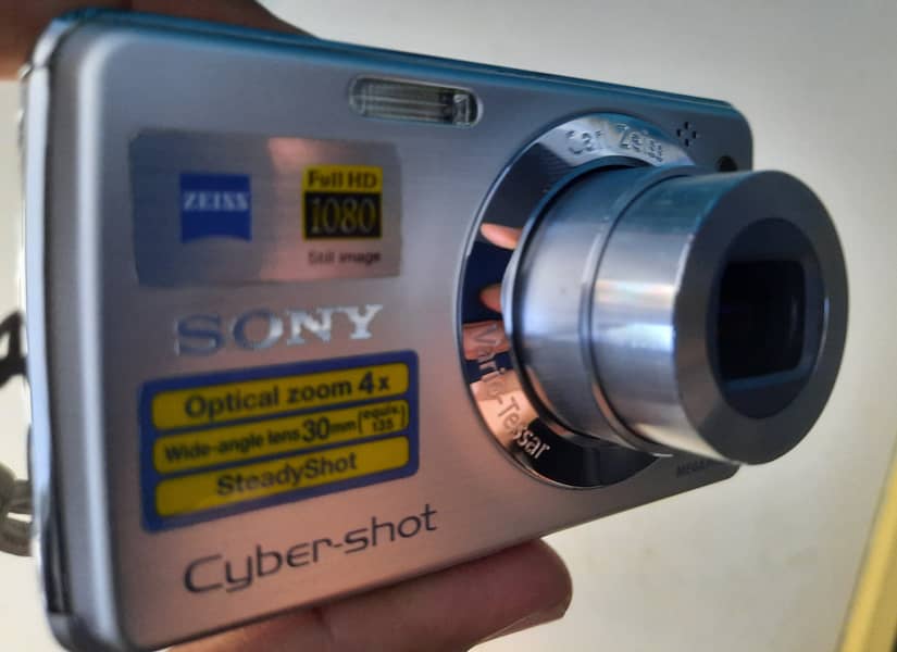Sony Steadyshot WDC-W210 - Sony camera 2