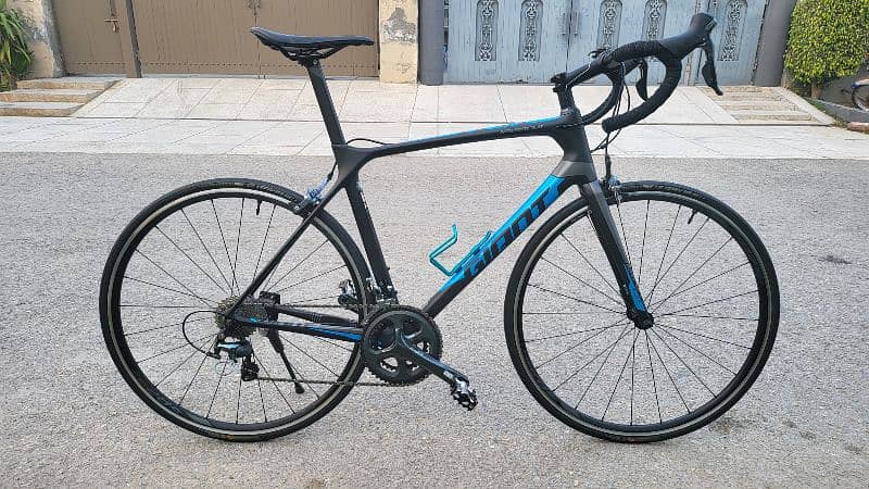Giant Bicycle - Advance 3 (Full Carbon)(Road Bike) 0