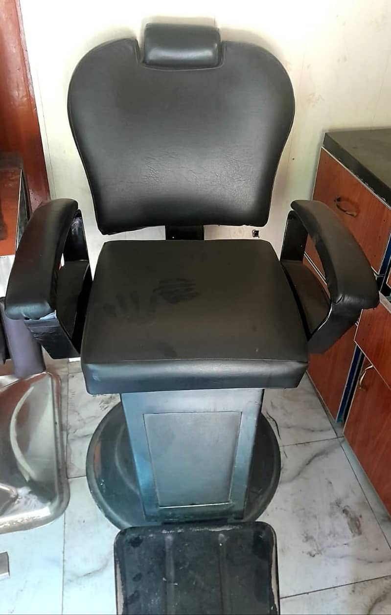 Salon chair for sale 1