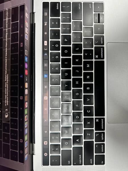 MACBOOK PRO A1989 13” 2018 CORE i7 16GB RAM 512 GB SSD 9