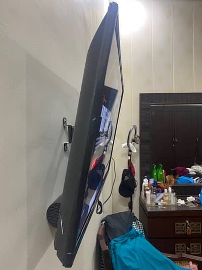 Noble Smart TV