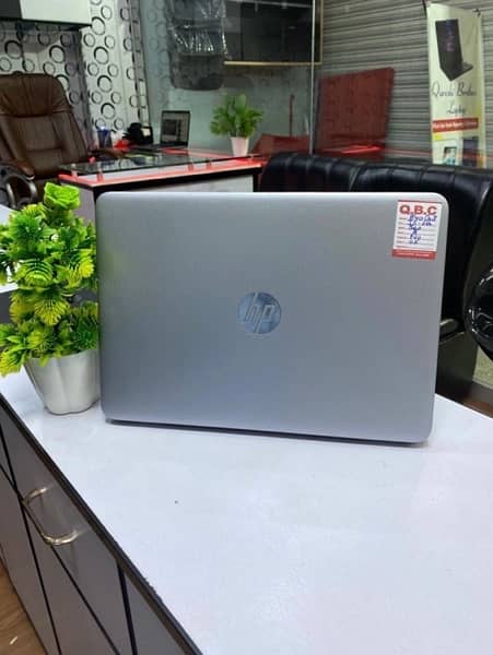 HP 840 G3 Core i5-6th gen laptop 8/256 ssd 5