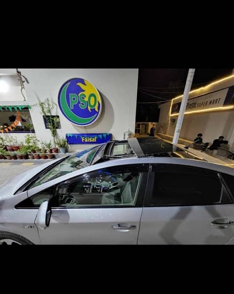 PRIUS (PHV)PLUG IN HYBRID ) 7