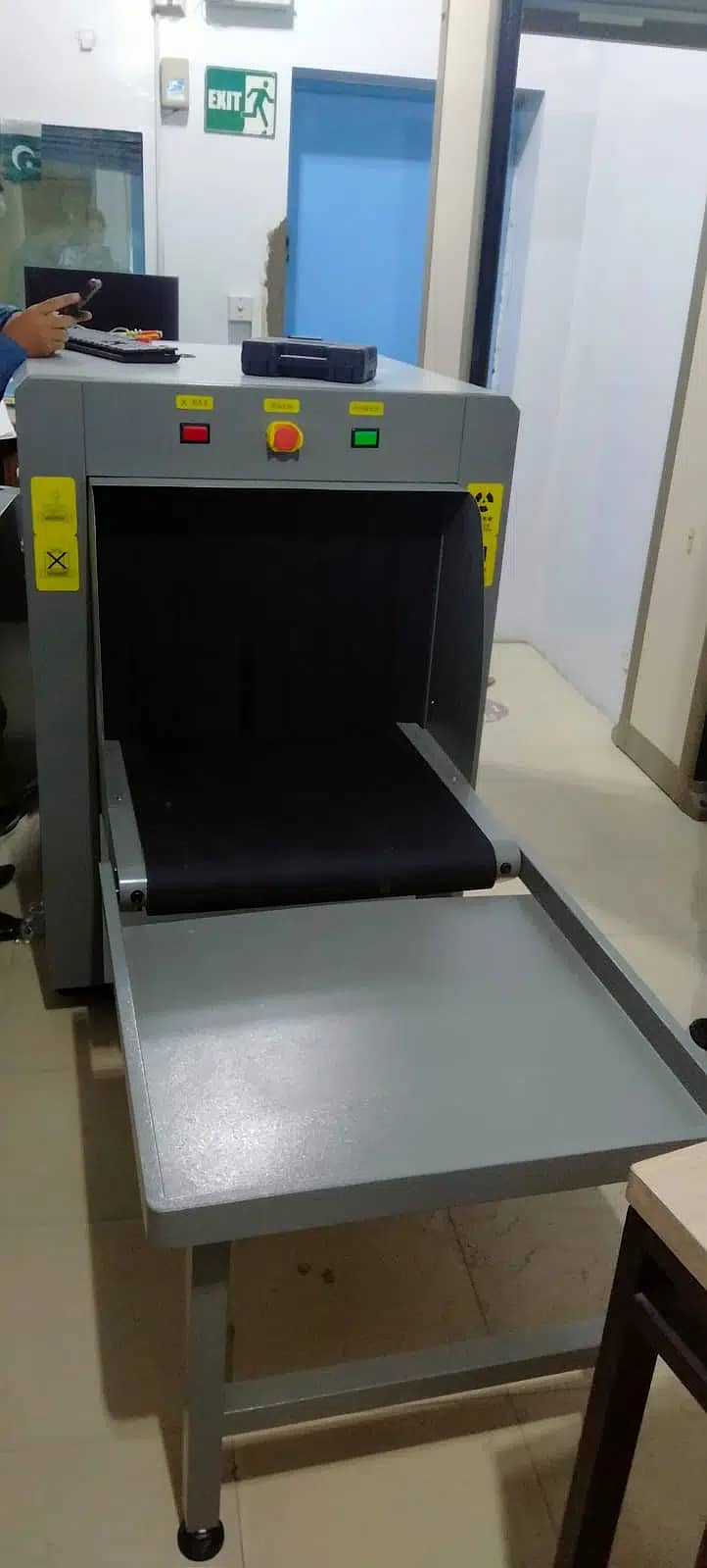 Hikvisio/Dahua Walk Through Gate X-ray Baggage Scanner Machines 9