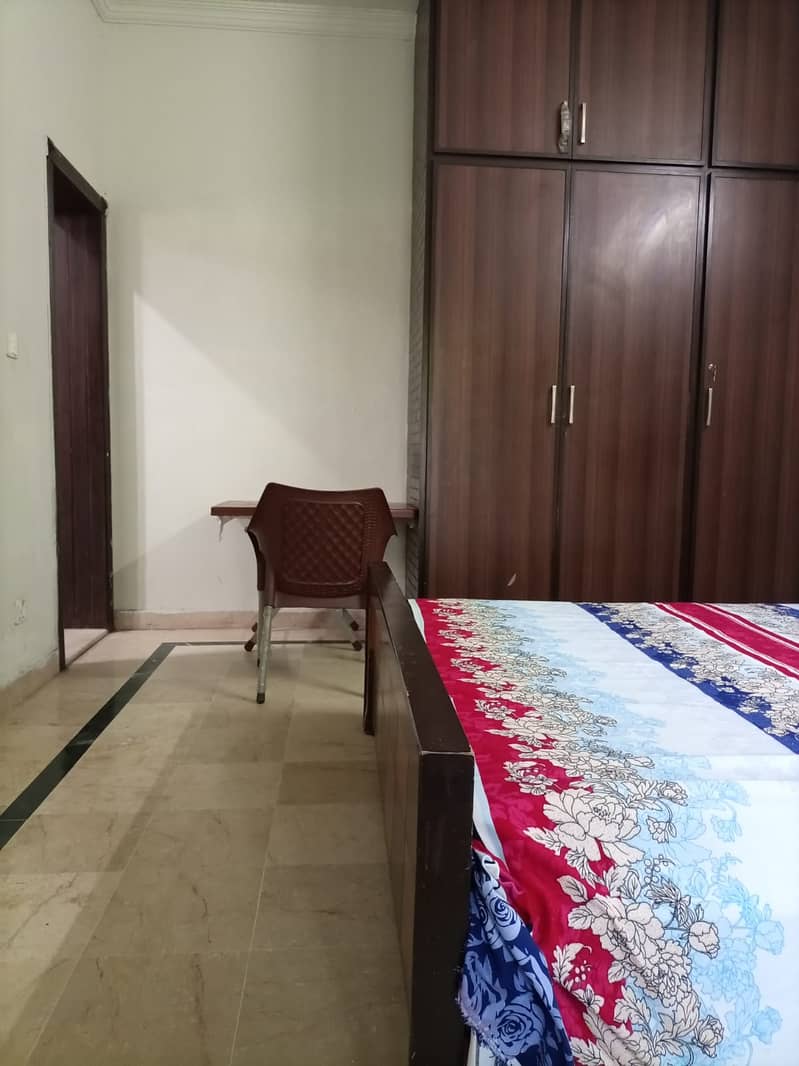 Room for Rent (Single Person) 4