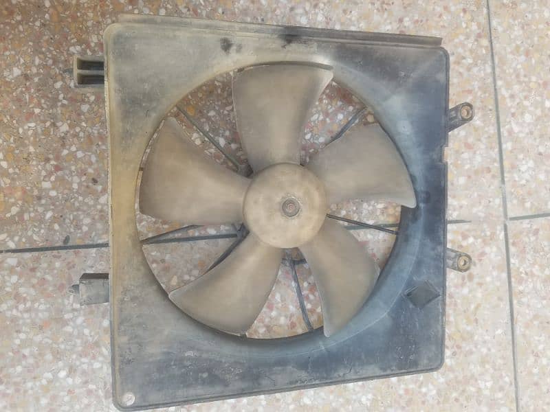 Honda Civic 2001 radiator & fans. Brass 1