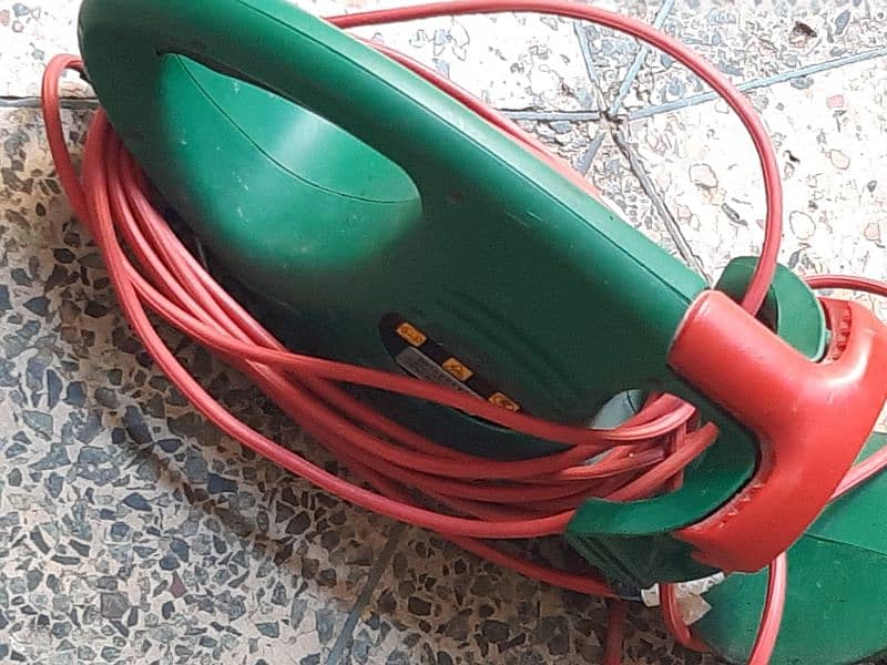 Electric Hedge Trimmer 1