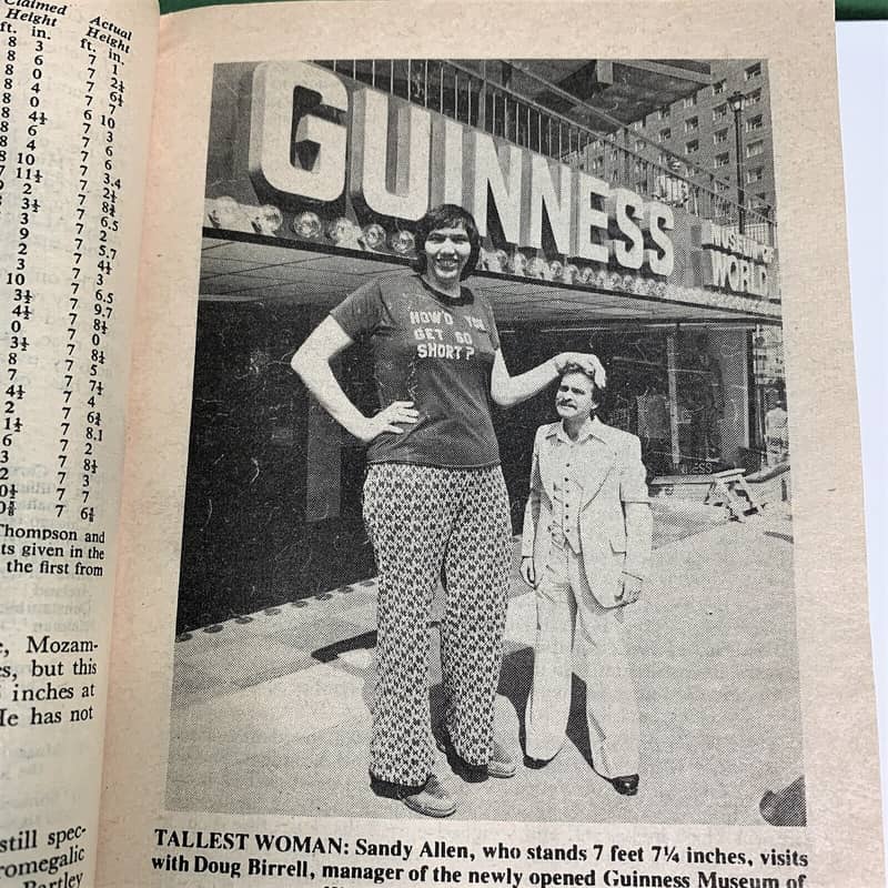 Rare Vintage Guinness Books of World Records - 1979, 1995, 1996 3