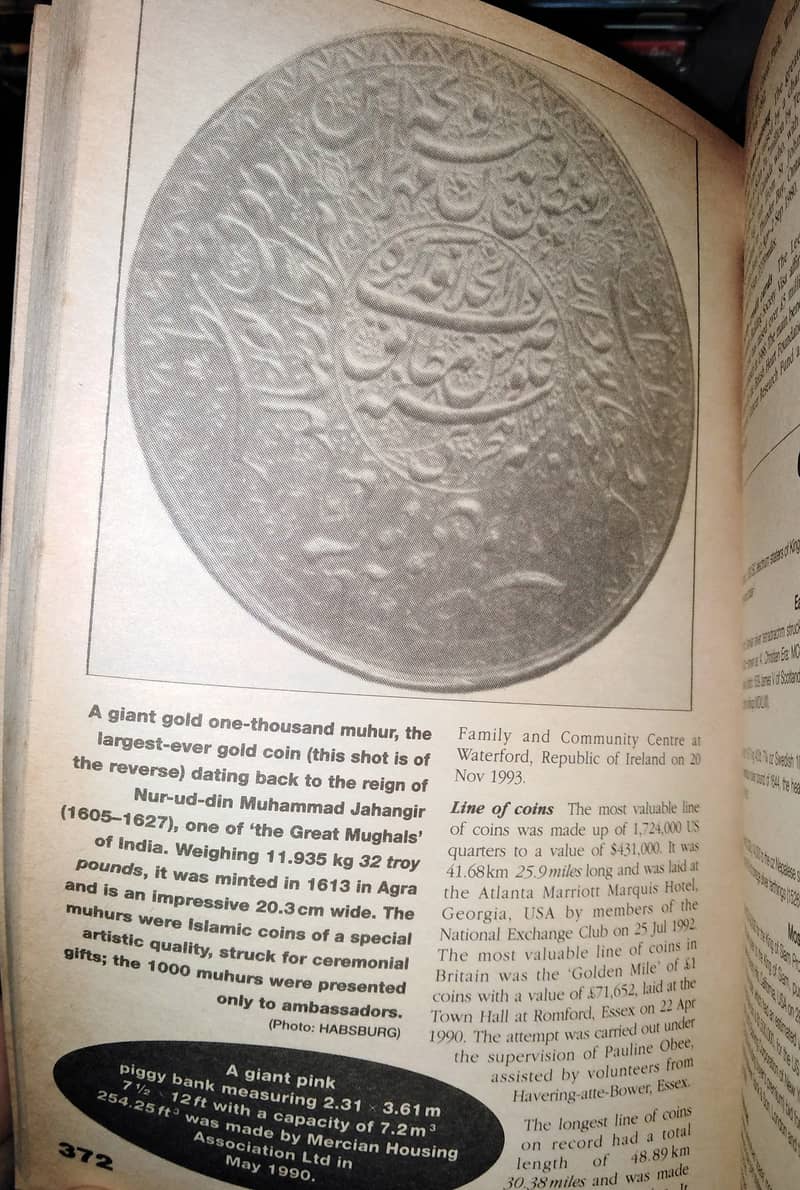 Rare Vintage Guinness Books of World Records - 1979, 1995, 1996 3