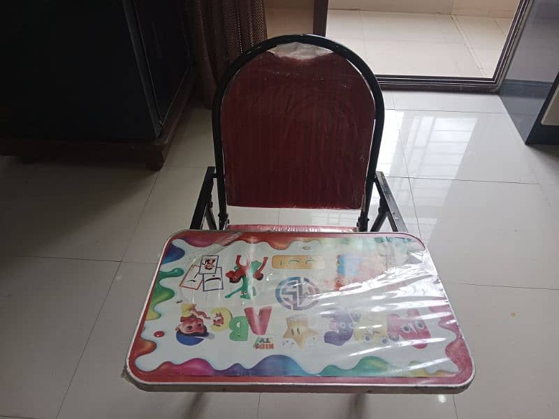 baby study table it is made of iron( لوہے) 3