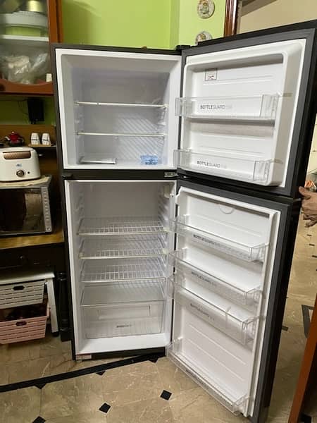 Haier Refrigerator Modle no HRF-336EB/EP in brand new condition 3