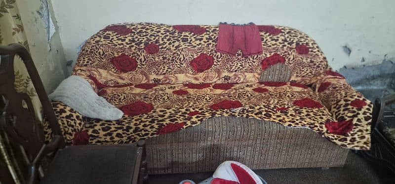 sofa bworn CLR 1