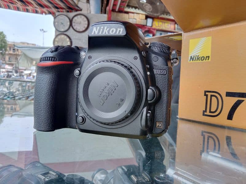 DSLR Starting price 9800/- Only 1 year warranty 03432112702 2