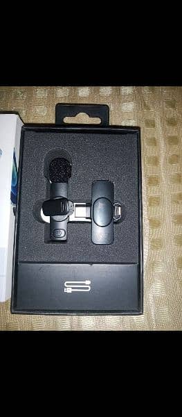 K8 Wireless YouTuber Mic Just Box Open Type C & Iphone 10