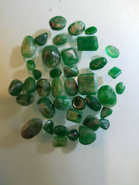 NATURAL EMERALD ZAMURD GEMS 2