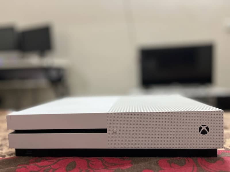 Xbox One S | 500 gb | series X controller 4