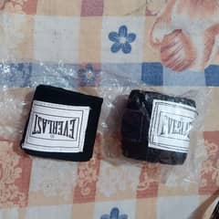 Rs. 1000 only boxing gloves and black Patti and hand patti