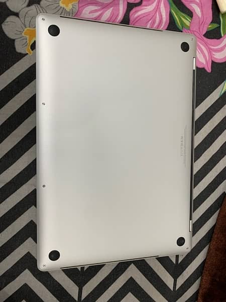 Macbook Pro 2017 15” 16/1TB 4