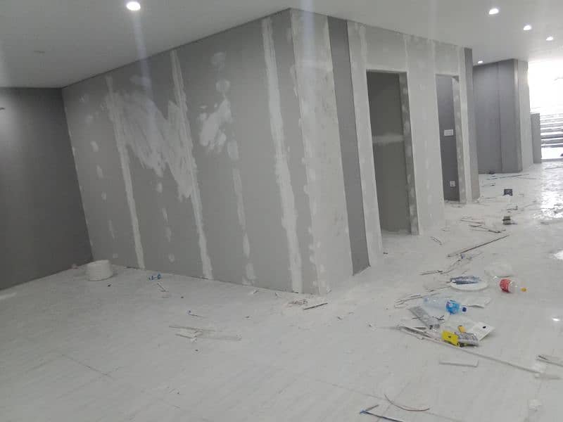 Gypsum partition wall. . . ceiling 0