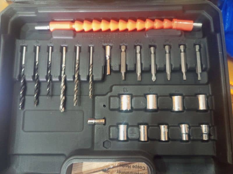 Cordless Hammer Drill and Screw Driver Set with Bits 1