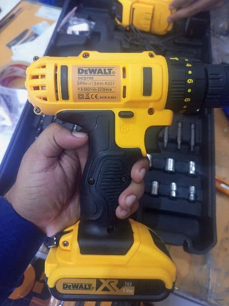 Cordless Hammer Drill and Screw Driver Set with Bits 4