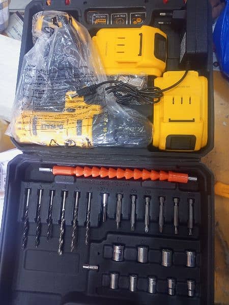 Cordless Hammer Drill and Screw Driver Set with Bits 8
